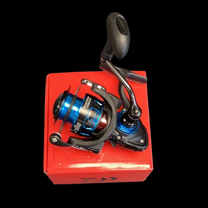 Daiwa SALTIST2500 Saltist 2500 Saltwater Spinning Reel, 8CRBB+1RB